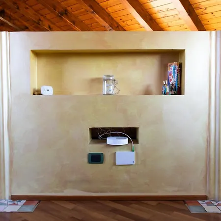 Openspace Attic With Terrace, Wi-fi דירה *