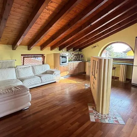 Openspace Attic With Terrace, Wi-fi Apartamento Saronno