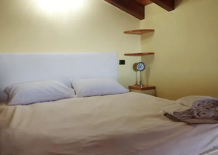 Apartment Openspace Attic With Terrace, Wi-fi Saronno